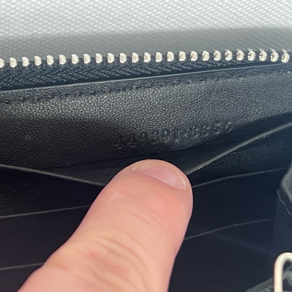 Gucci 12 slot wallet